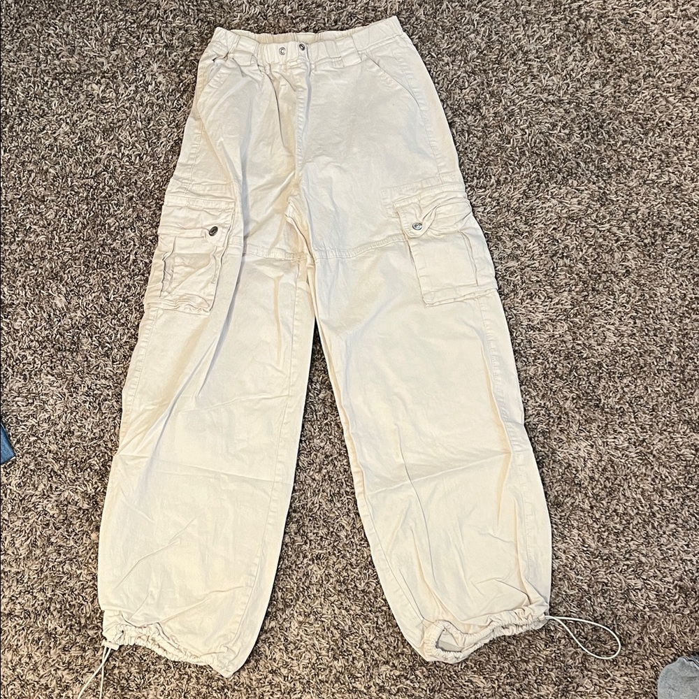 Women's Cream Cargo Pants